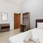Stylish & Super 2br By 360 Estates *