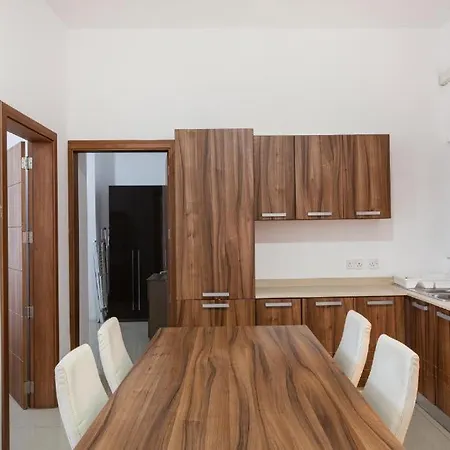 Stylish & Super 2br By 360 Estates
