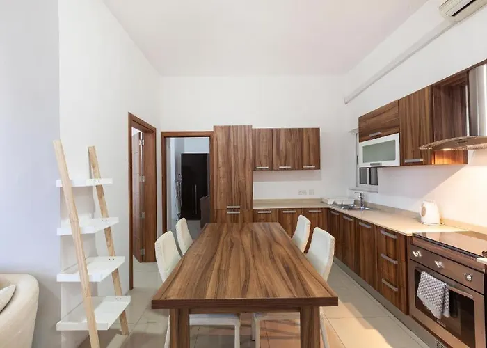 Stylish & Super 2br By 360 Estates Daire Msida