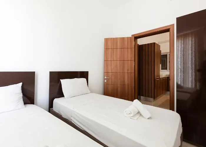 Stylish & Super 2br By 360 Estates Msida