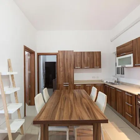 Stylish & Super 2br By 360 Estates Appartement Msida