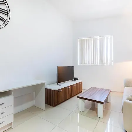 Stylish & Super 2br By 360 Estates Apartment