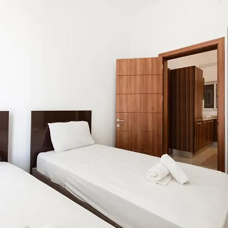 Stylish & Super 2br By 360 Estates Msida