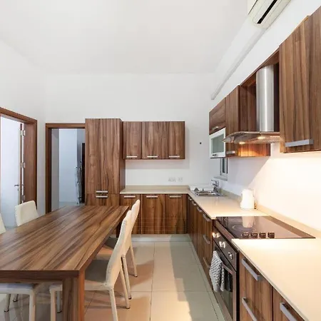 Stylish & Super 2br By 360 Estates * Msida