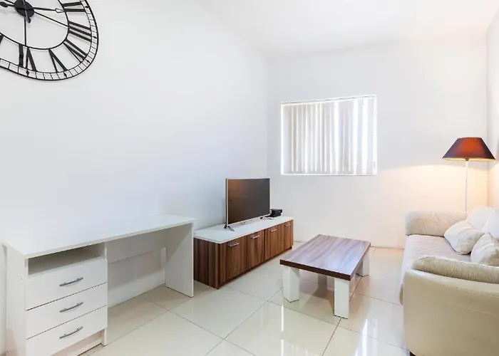 Stylish & Super 2br By 360 Estates Apartament